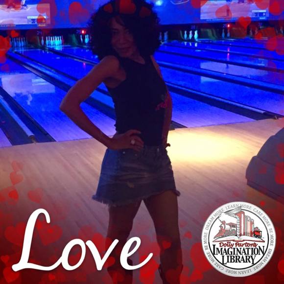 Meet your Posher, Bev - Picture 1 of 1